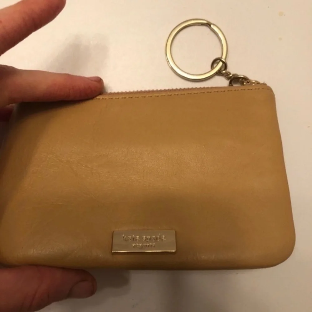 Kate spade tan black bow coin keychain wallet